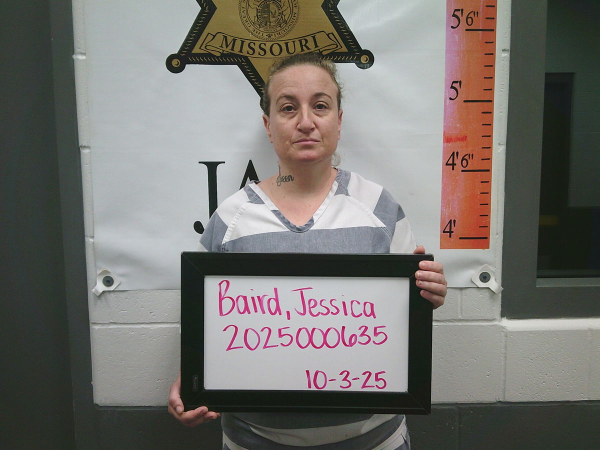 Former Tipton prison worker who pleaded guilty to having sex with inmate sentenced to probation