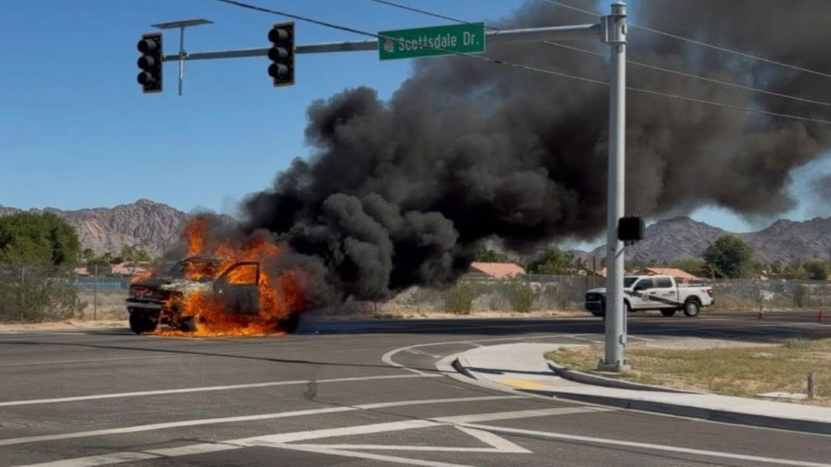 Rural Metro responds to vehicle fire in the Foothills