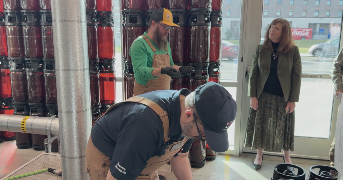 After her husband Chris Avery was killed in a car crash caused by robbers fleeing a crime scene