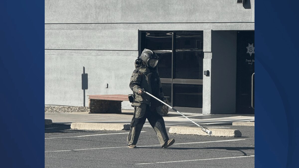The Baker County Sheriff’s Office says a driver discovered what appeared to be a pipe bomb inside his vehicle on Tuesday and brought it to the sheriff’s office.