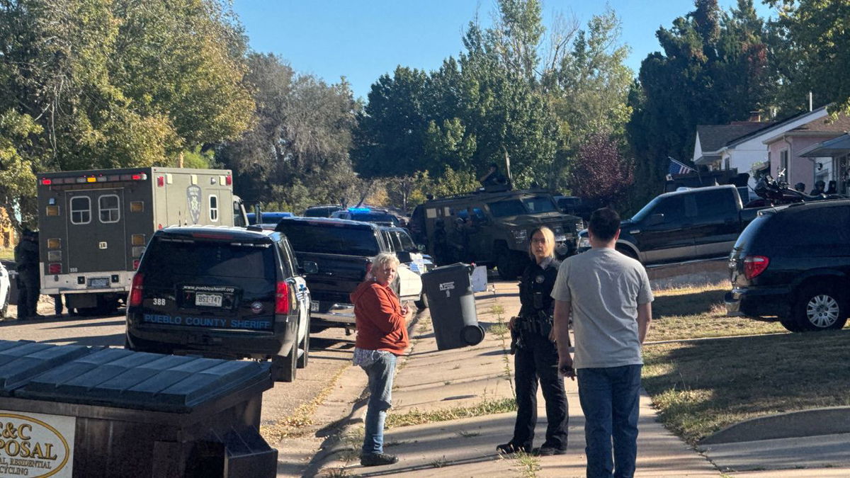 Pueblo County Sheriff’s Office SWAT teams on scene of Alexander Circle