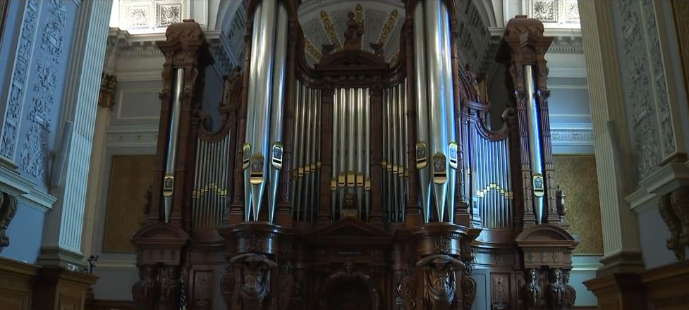 The hall is the home to "The Great Organ