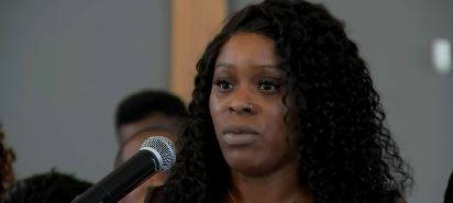A Florida mother is accusing a Jacksonville police officer of using excessive force after she was arrested outside her daughter's school