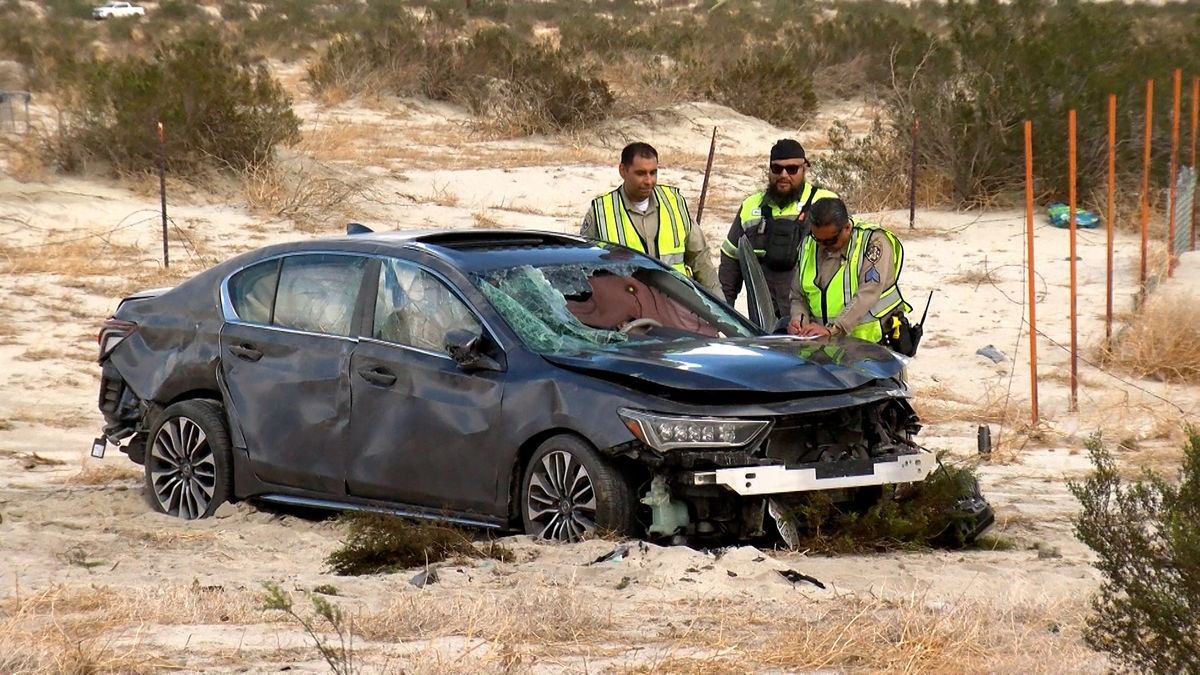 Minor injuries after issued vehicle overturns on I-10 near Bob Hope