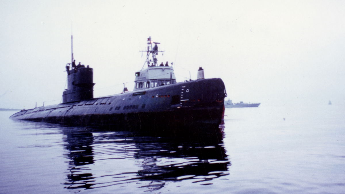 This Date With 8: October 27