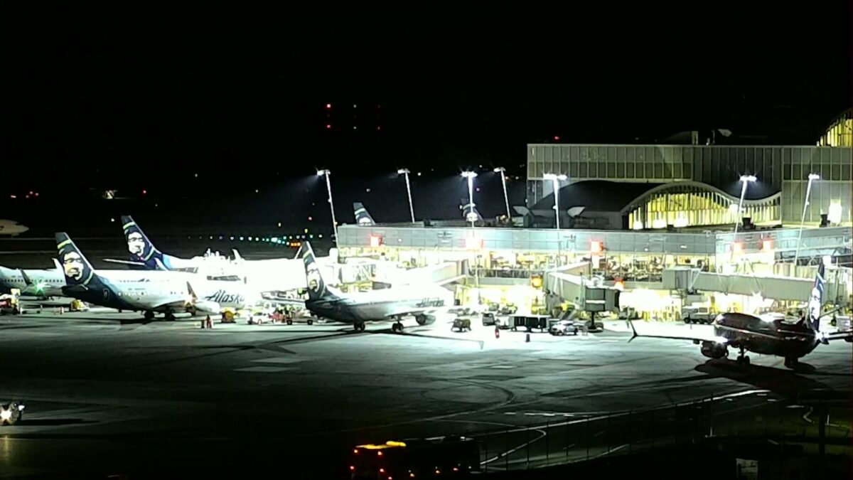 Alaska Airlines resumes operations after 8-hour long IT outage canceled hundreds of flights