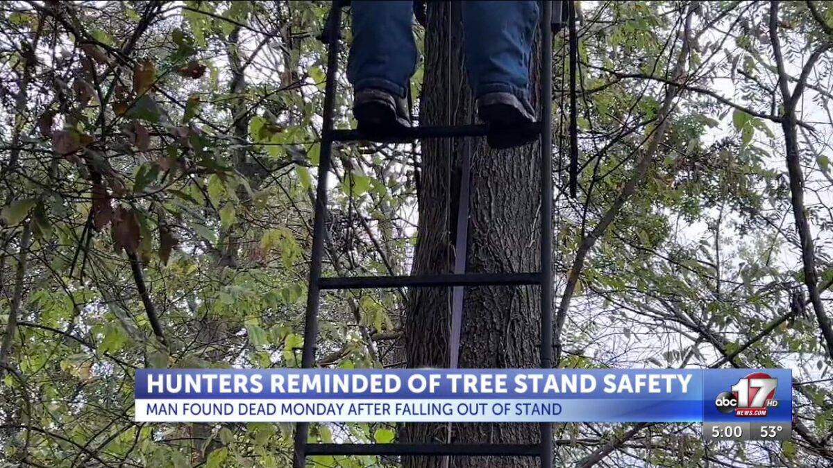 Missouri Department of Conservation urges harness use in tree stands during hunting after man found dead in east Columbia