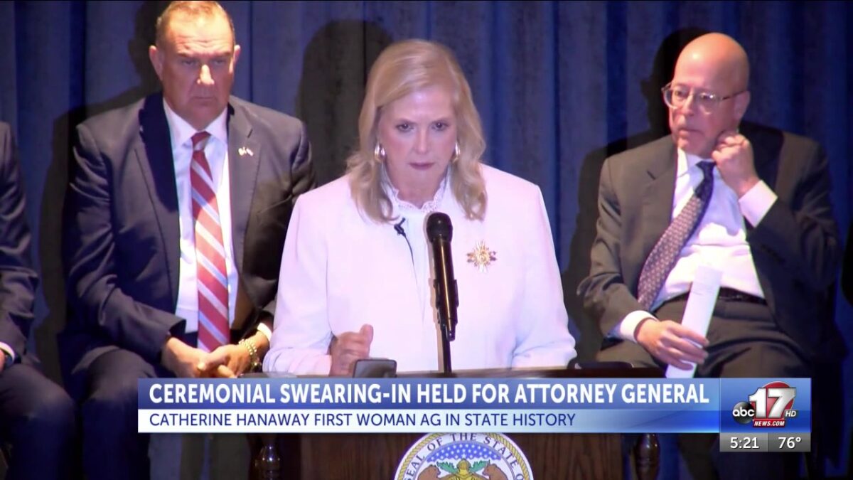 Hanaway publicly sworn in as Missouri AG