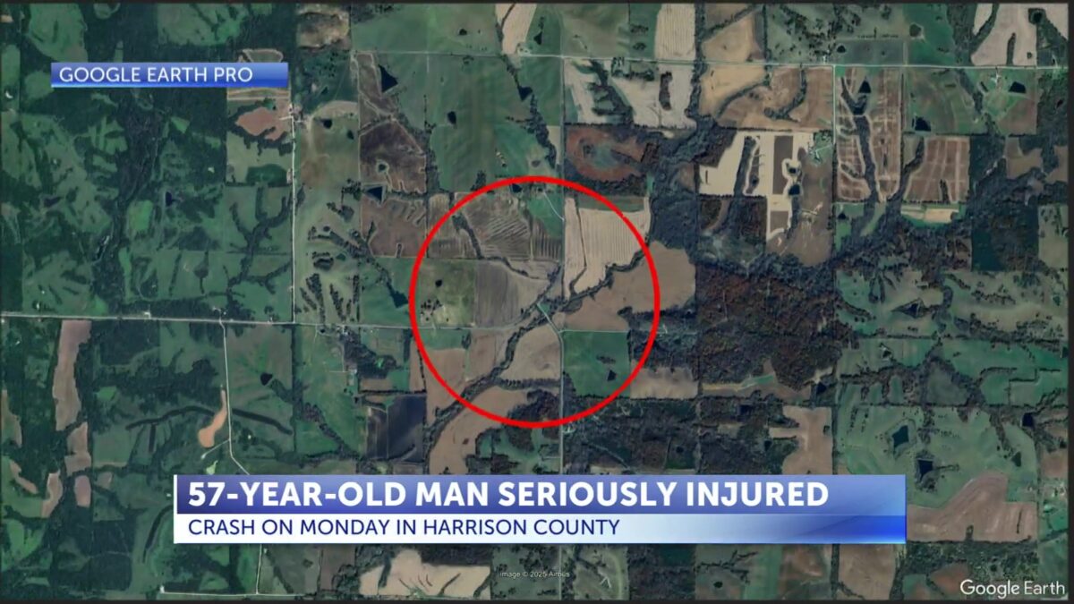 Waynesville man injured in one-vehicle Harrison County crash