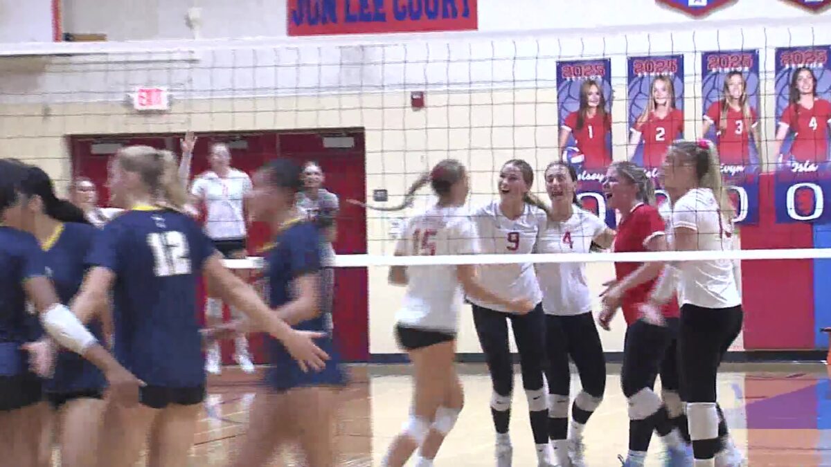 San Marcos sweeps into volleyball quarterfinals