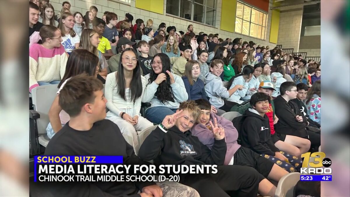 The School Buzz: KRDO13’s Josh Helmuth continues media literacy session at D20 middle school
