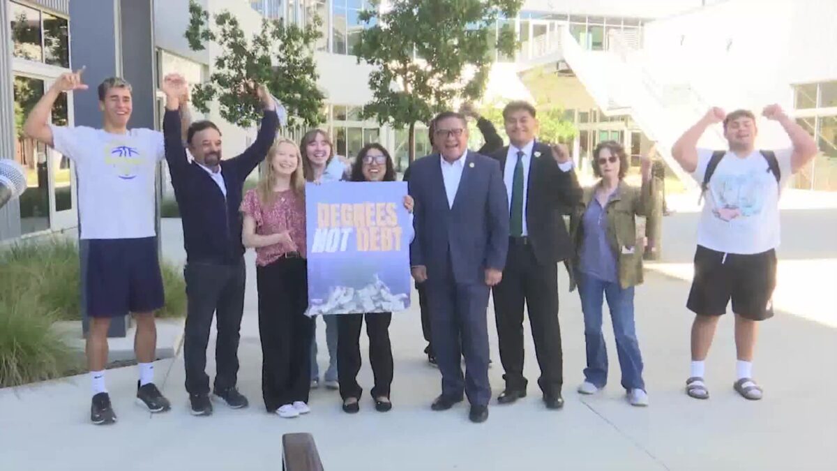 Allan Hancock College Students Join Congressman Carbajal For Degrees