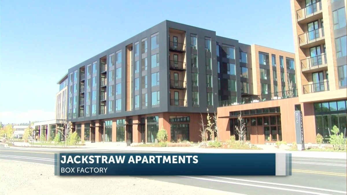 Jackstraw Apartments open next to Bend’s Box Factory
