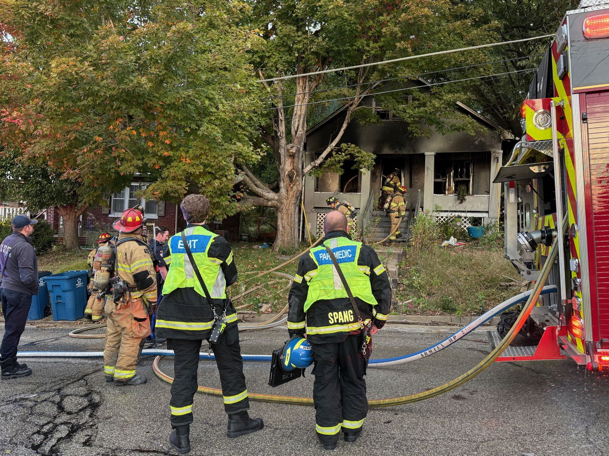 Crews encounter heavy fire conditions at Jefferson City home