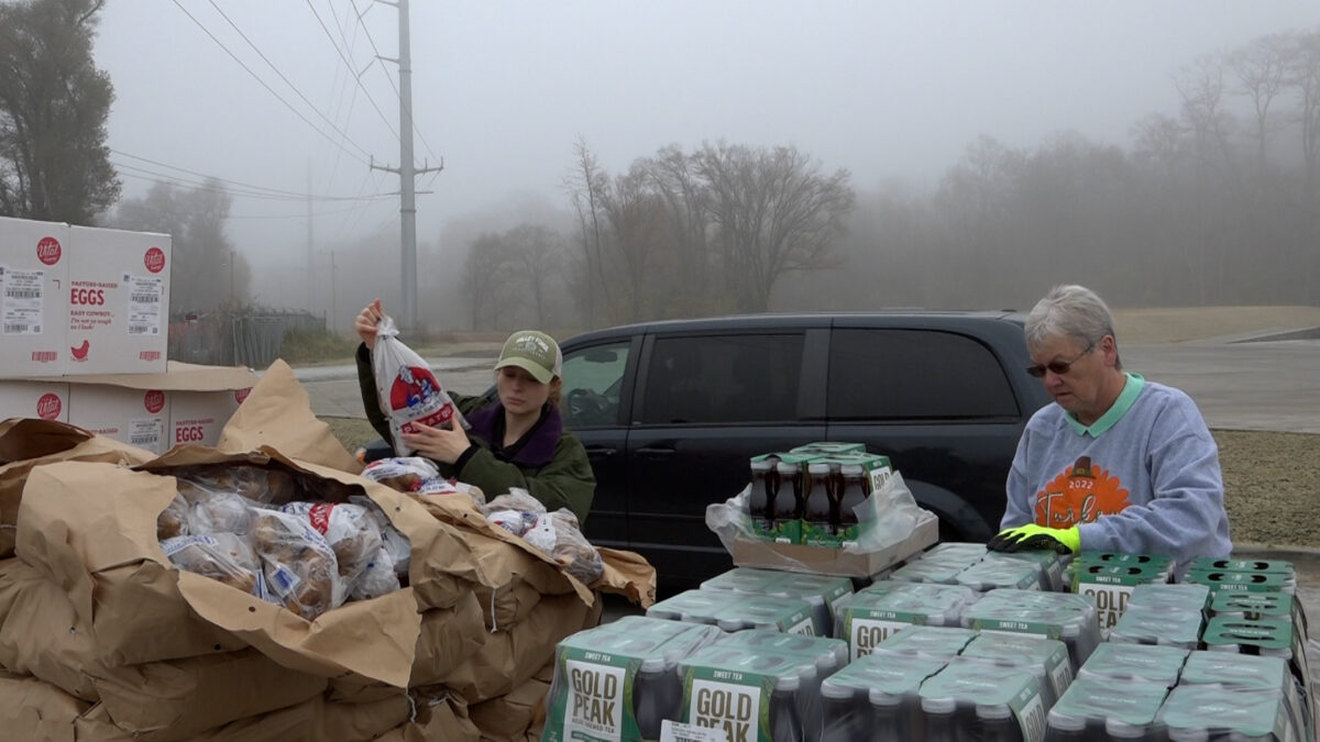 Second Harvest hosts its 15th Annual Turkey Day