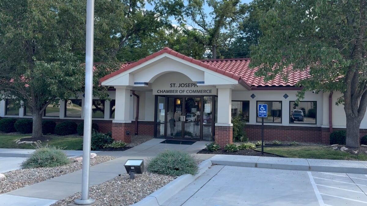 Chamber to hold Economic Summit