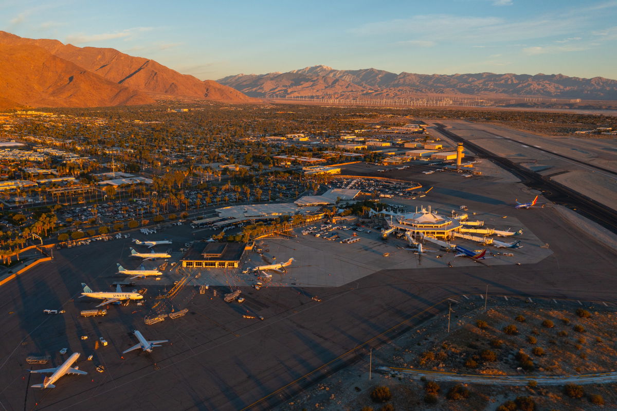 FAA announces reductions at major U.S. airports ahead of busy Palm Springs travel weekend