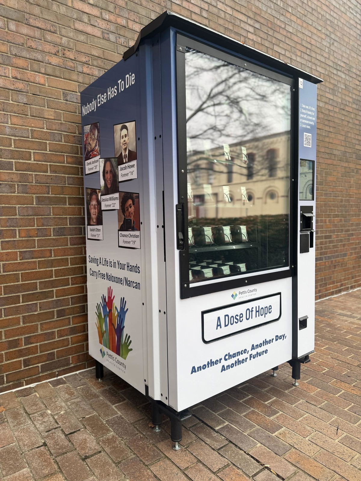 3 naloxone vending machines set up in Sedalia