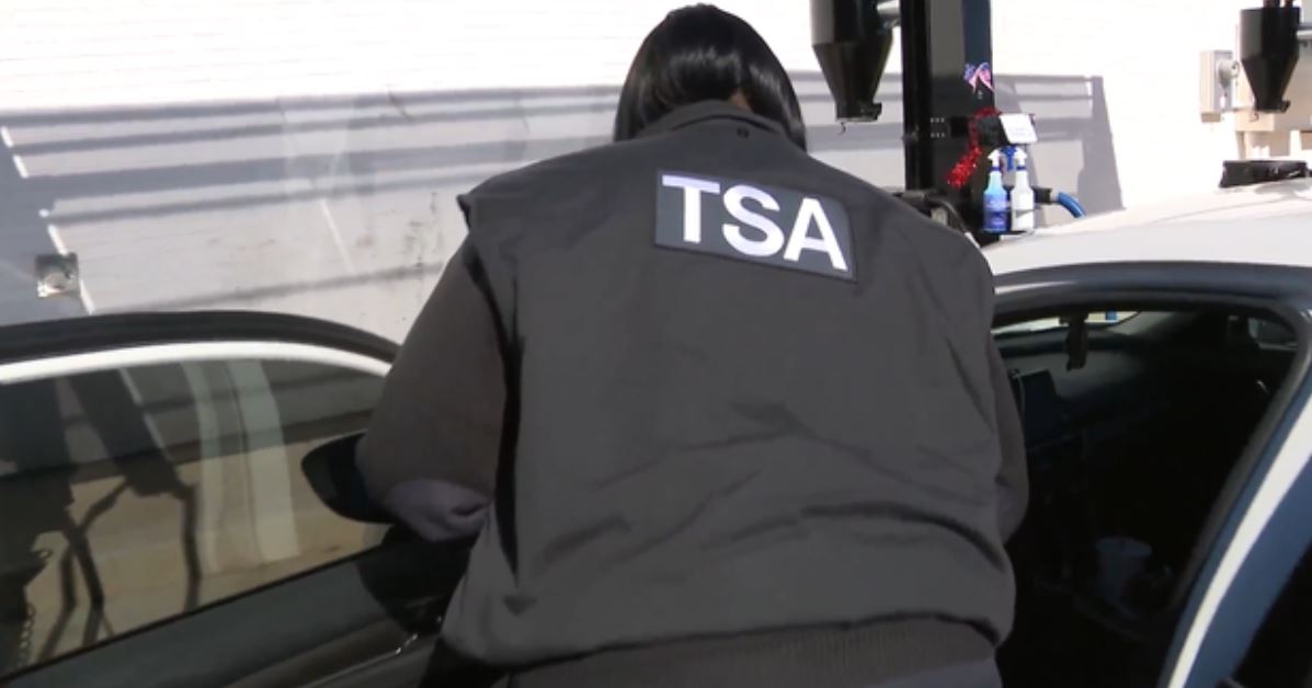 TSA workers at a car wash dedicated to them during the government shutdown