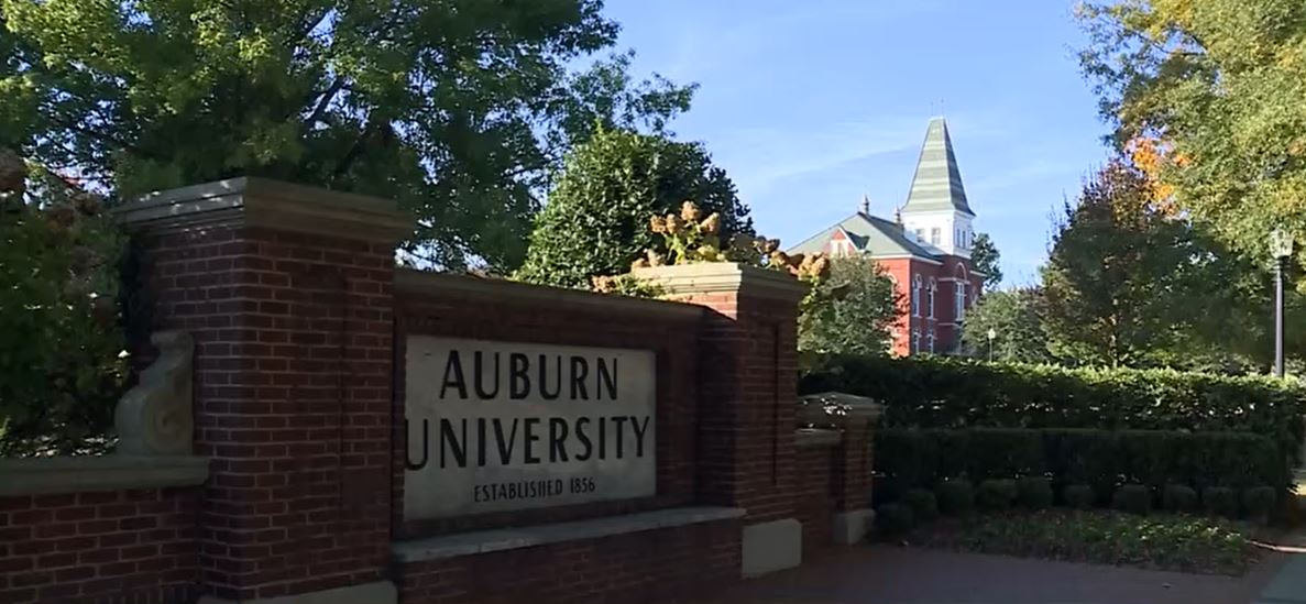 It was a scary moment at Auburn University when students and faculty got multiple AU Alerts on Thursday. Three separate notifications were sent out alerting students to an active shooter on campus