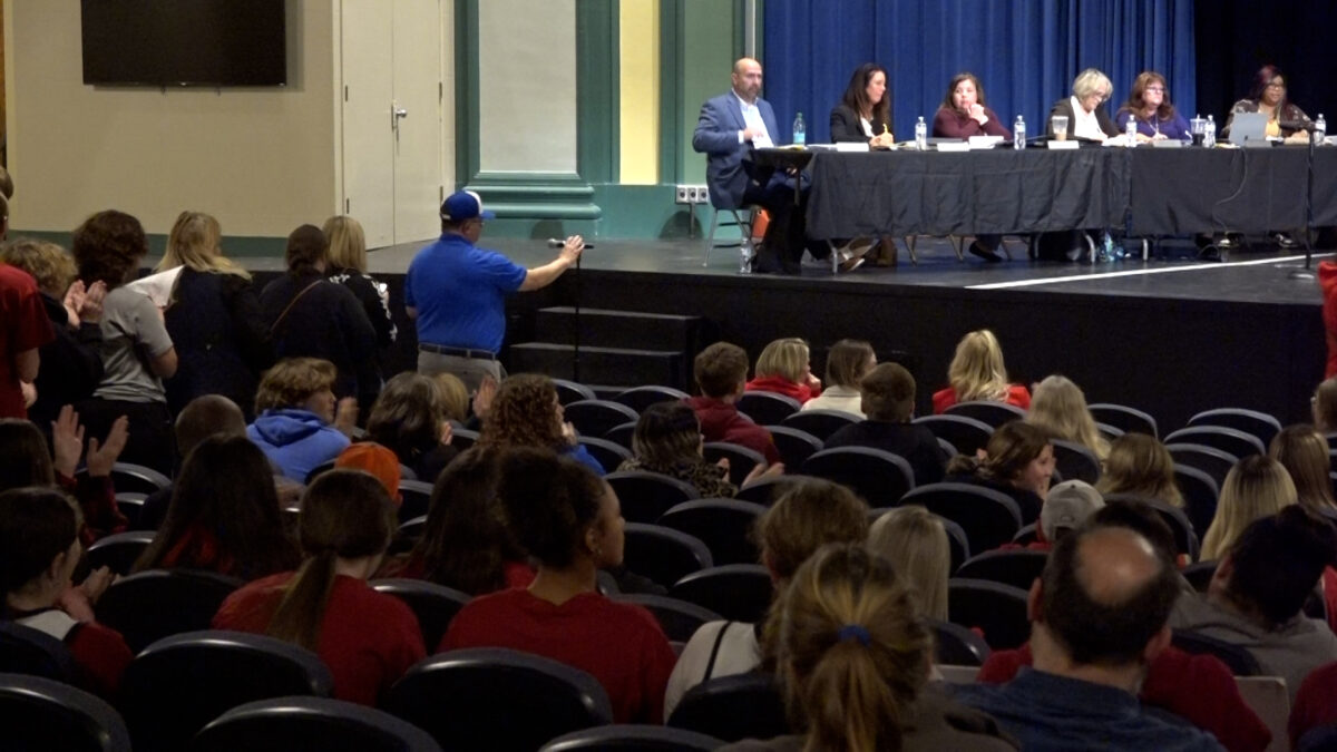 SJSD School Board reaches consensus to move forward with plan 4BR after emotional public hearing  