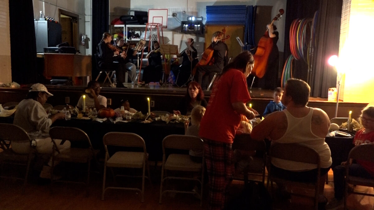 Edison’s Thanksgiving Eatery event promotes food and fellowship