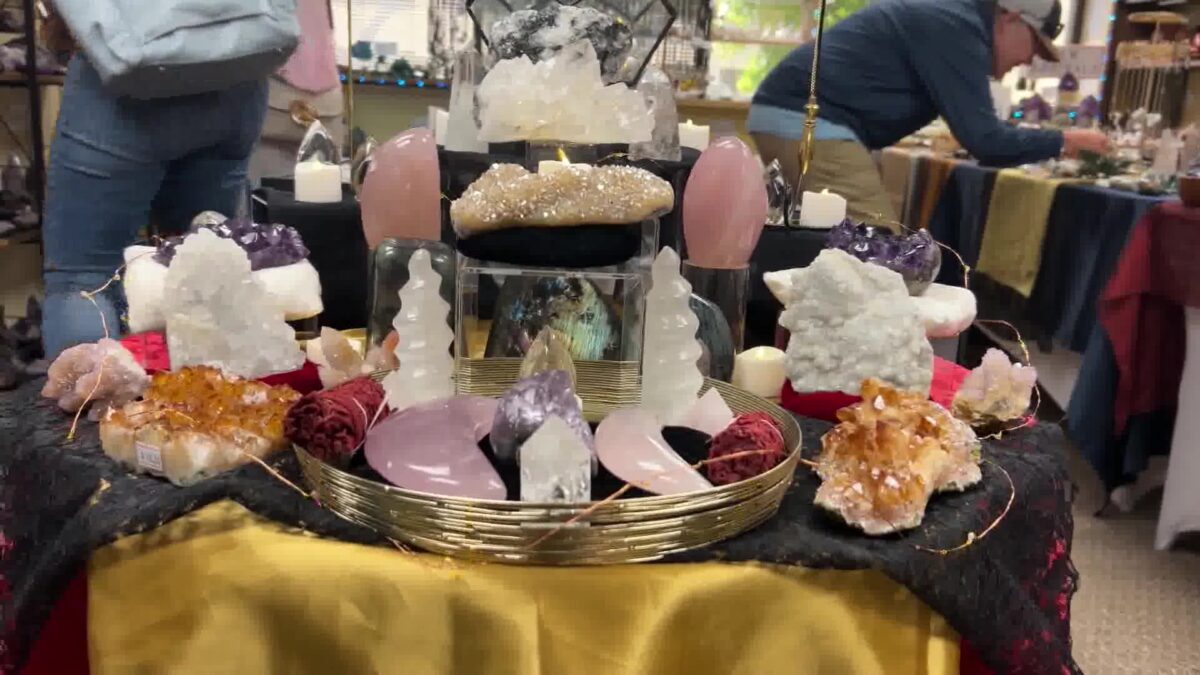 The Healing Portal hosts holiday boutique