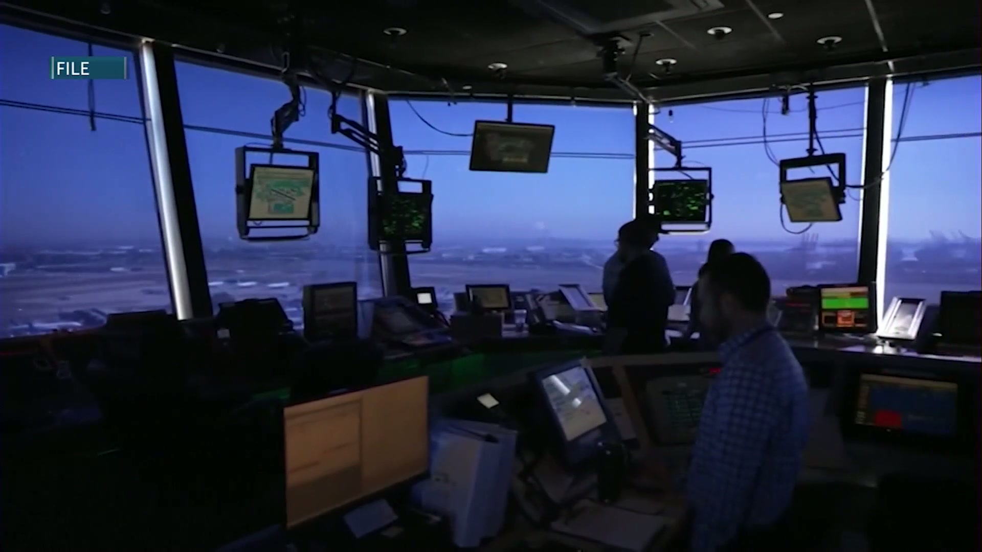 Oregon travelers consider other options as government shutdown strains air travel