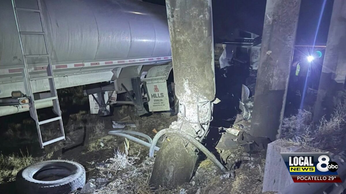 Tanker truck compromises Riverton Bridge