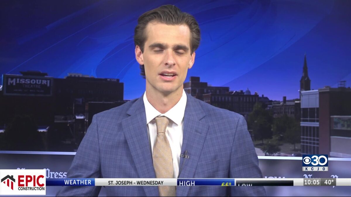 Girl Scouts lead community service parade to collect donations for locals in need