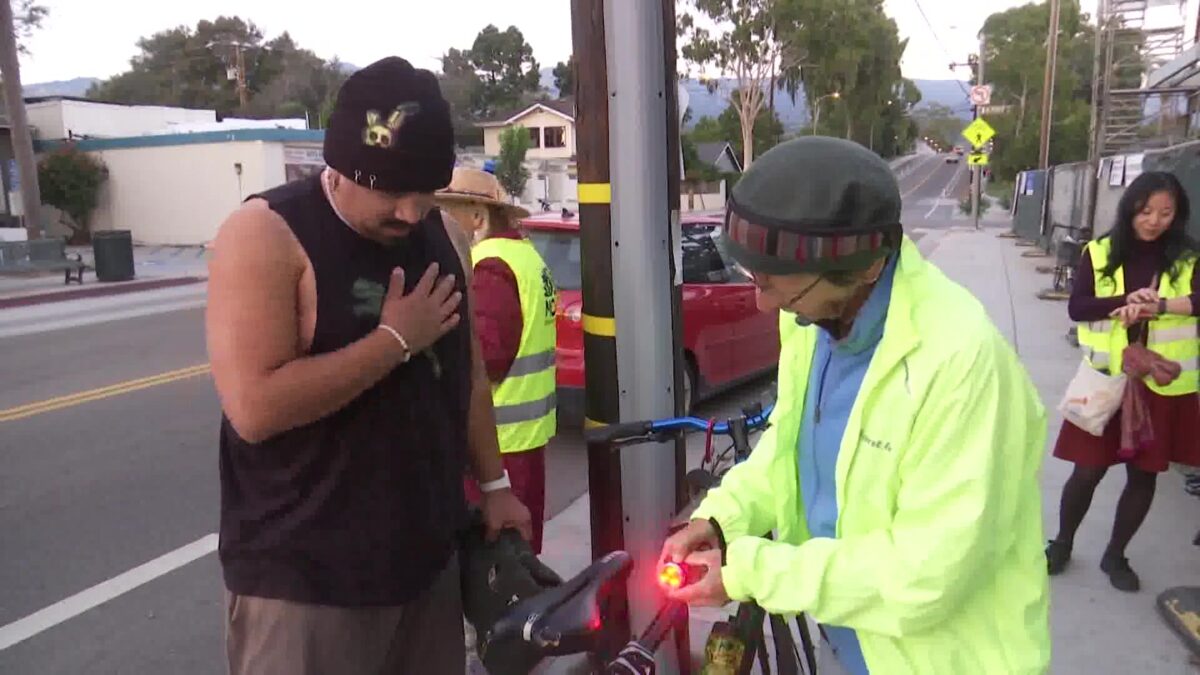 Move Santa Barbara County hosts bike light giveaways