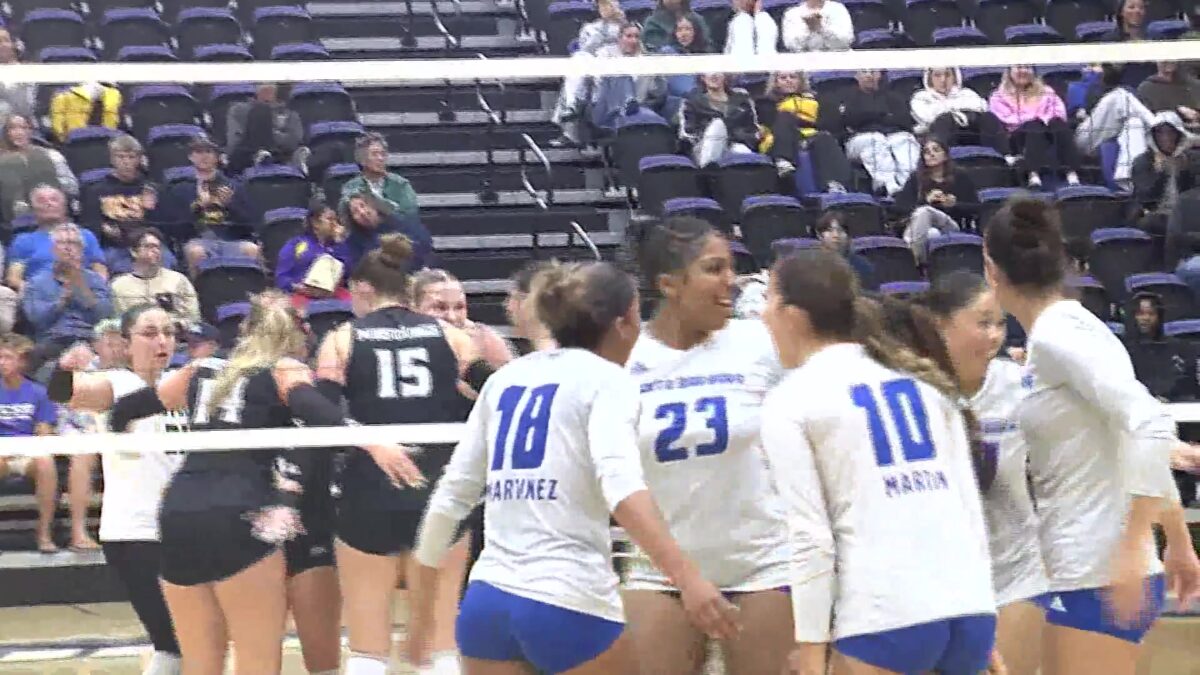UCSB outlasts Cal Poly in five-set thriller to snap Mustangs 10-game win streak