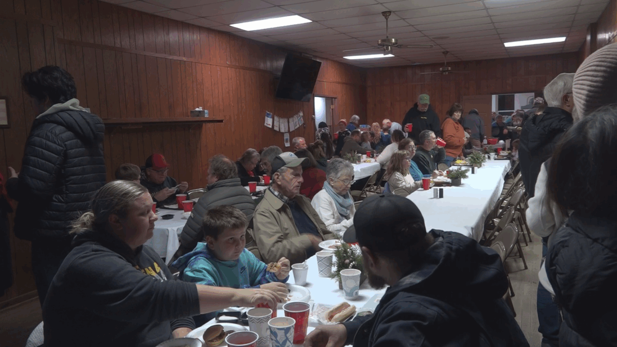 Christmas in Cosby brings community together for the holidays 