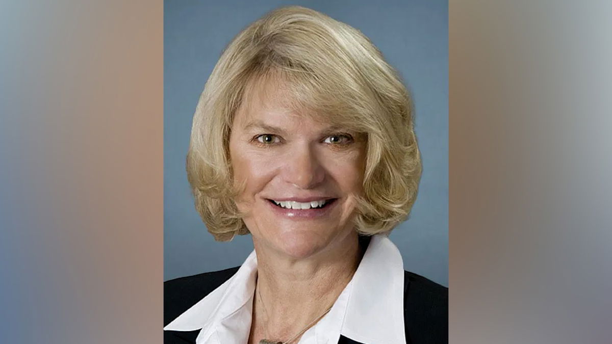 Wyoming Senator Cynthia Lummis announces retirement