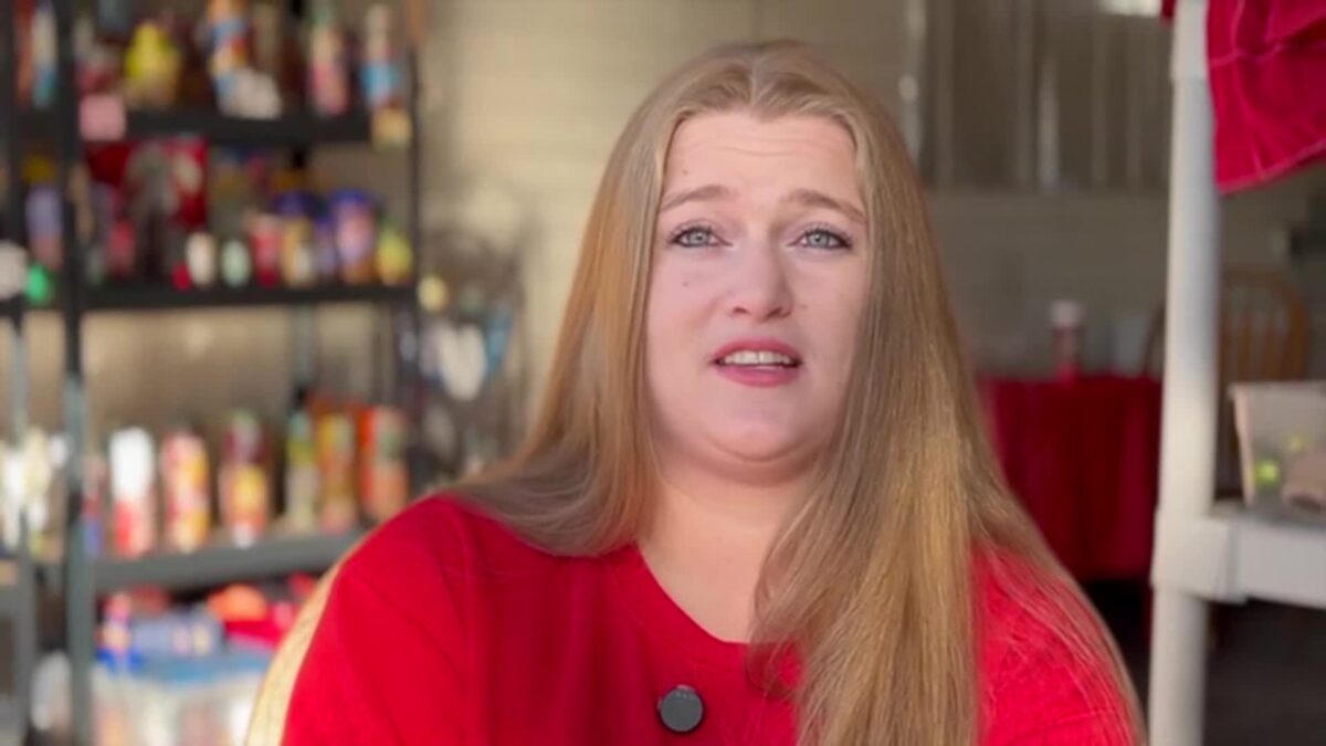 Chelsea Kenney started a neighborhood food pantry