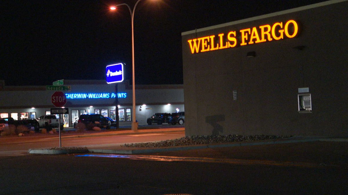 Colorado Springs Police searching for bank robber