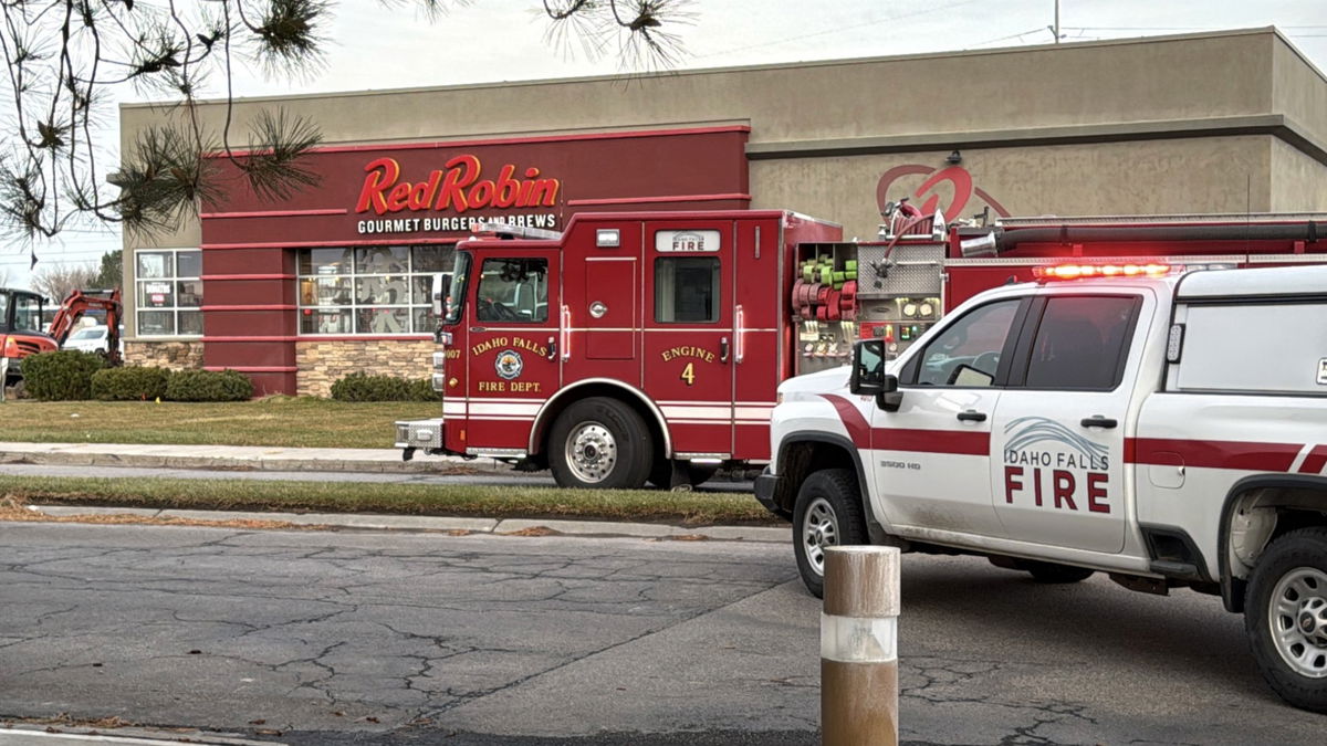 17th Street businesses reopen after excavator strikes gas line