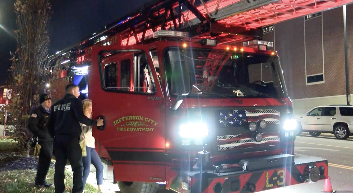 No injuries reported in Jefferson City apartment fire