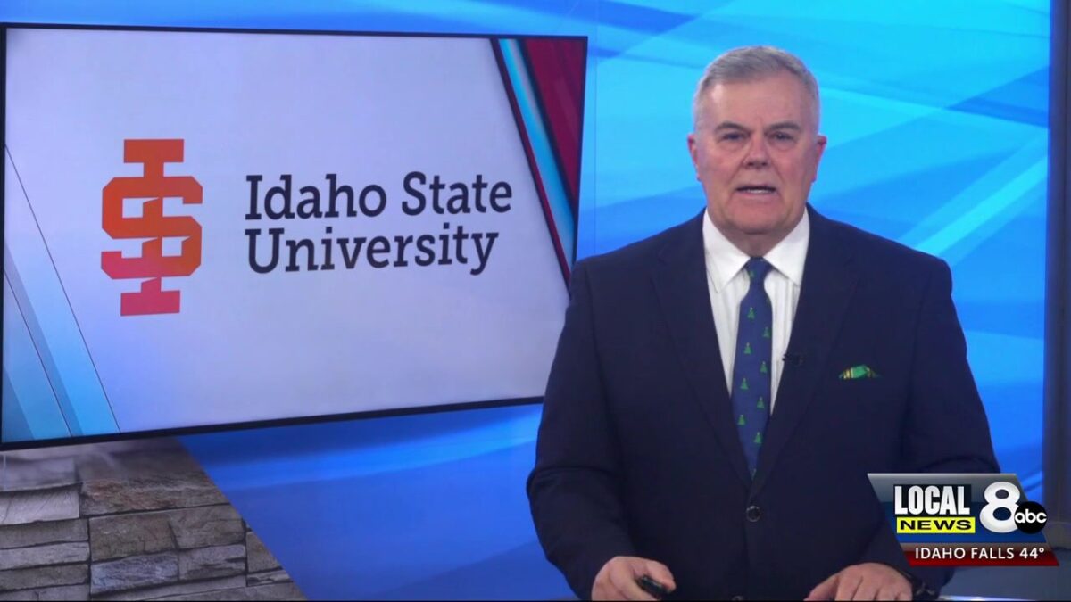 Marshall Public Library Opens Annual Holiday Store