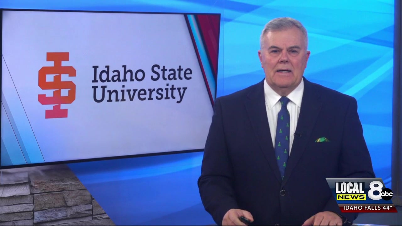 Marshall Public Library Opens Annual Holiday Store