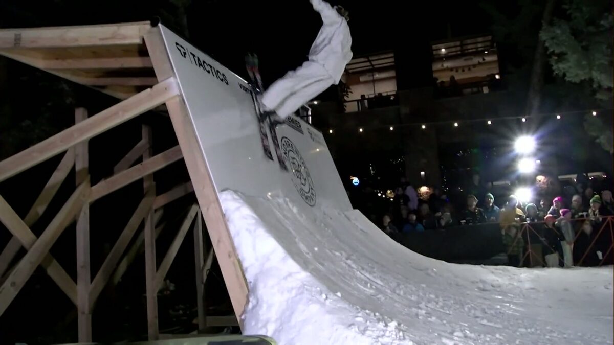 Deck The Walls event brings mountain fun to the City of Bend