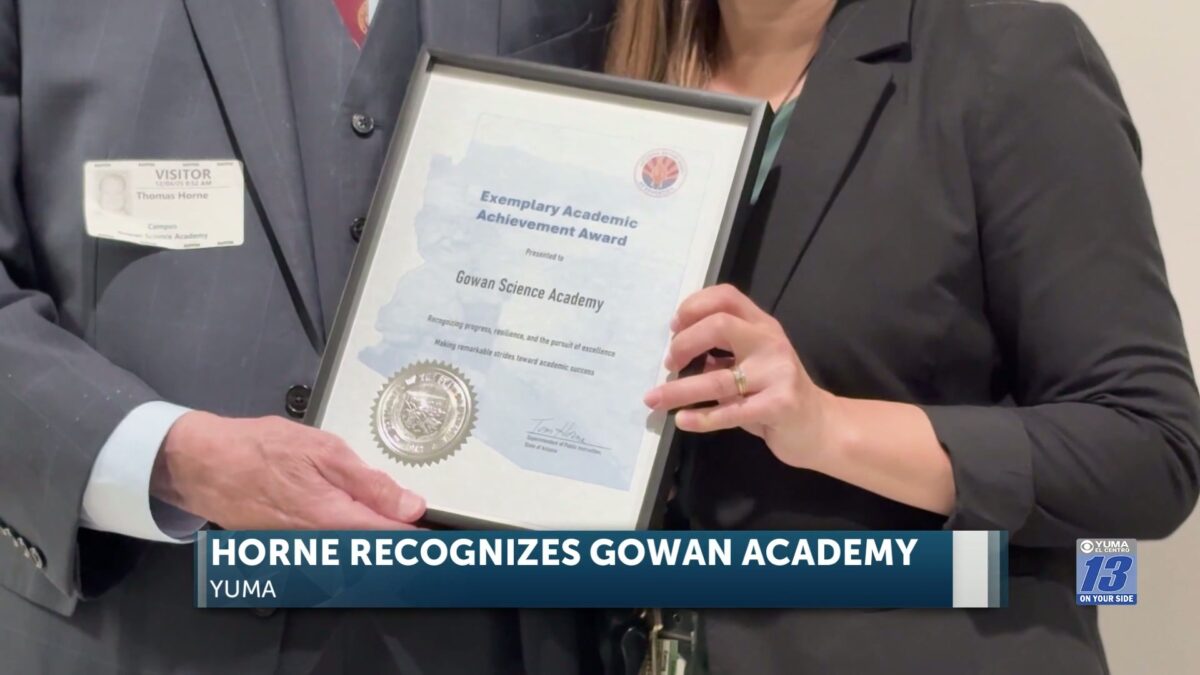 Arizona State Superintendent Tom Horne visits Gowan Science Academy