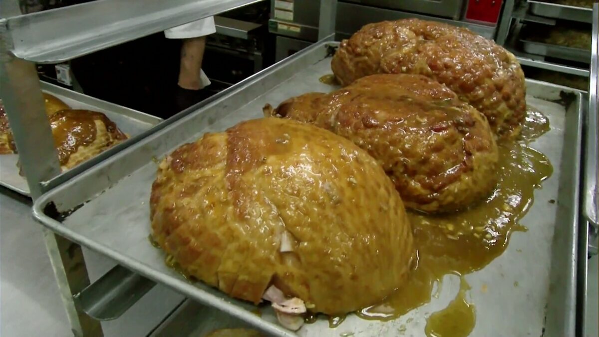 Thanksgiving Grand Buffet happening at Bend’s Riverhouse Convention Center
