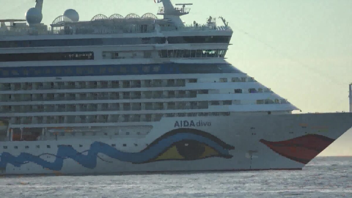 Final Cruise Ship of 2025 Arrives in Santa Barbara With Special Health Clearance