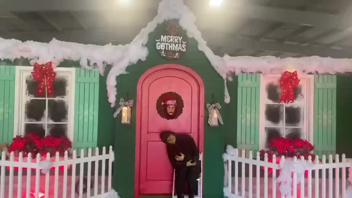 “Merry Gothmas” Draws Fans and Critics in Ventura