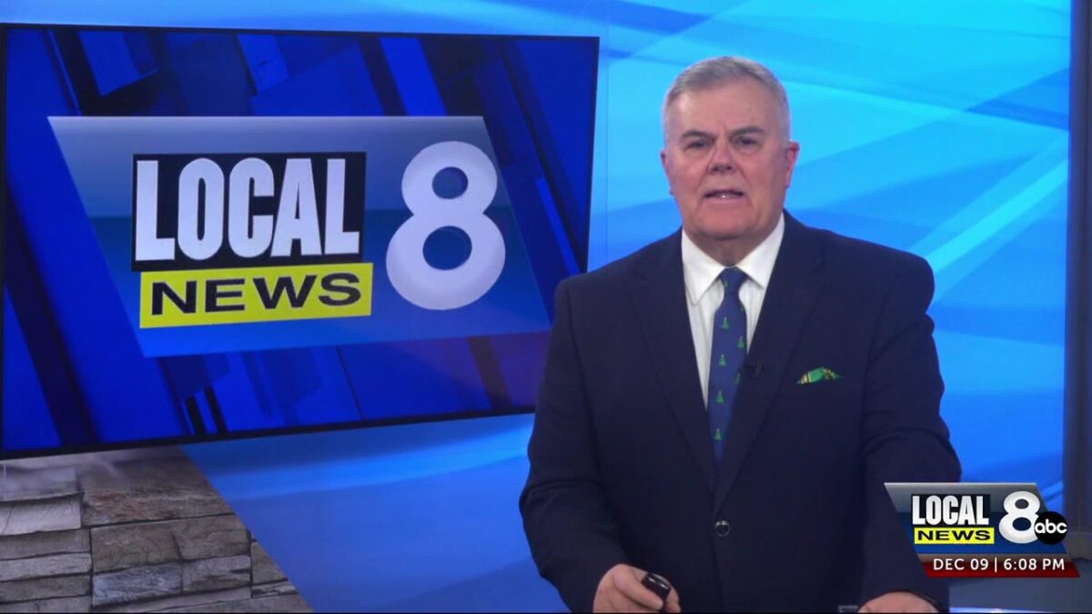 ISU President Wagner Hosts Holiday Open House