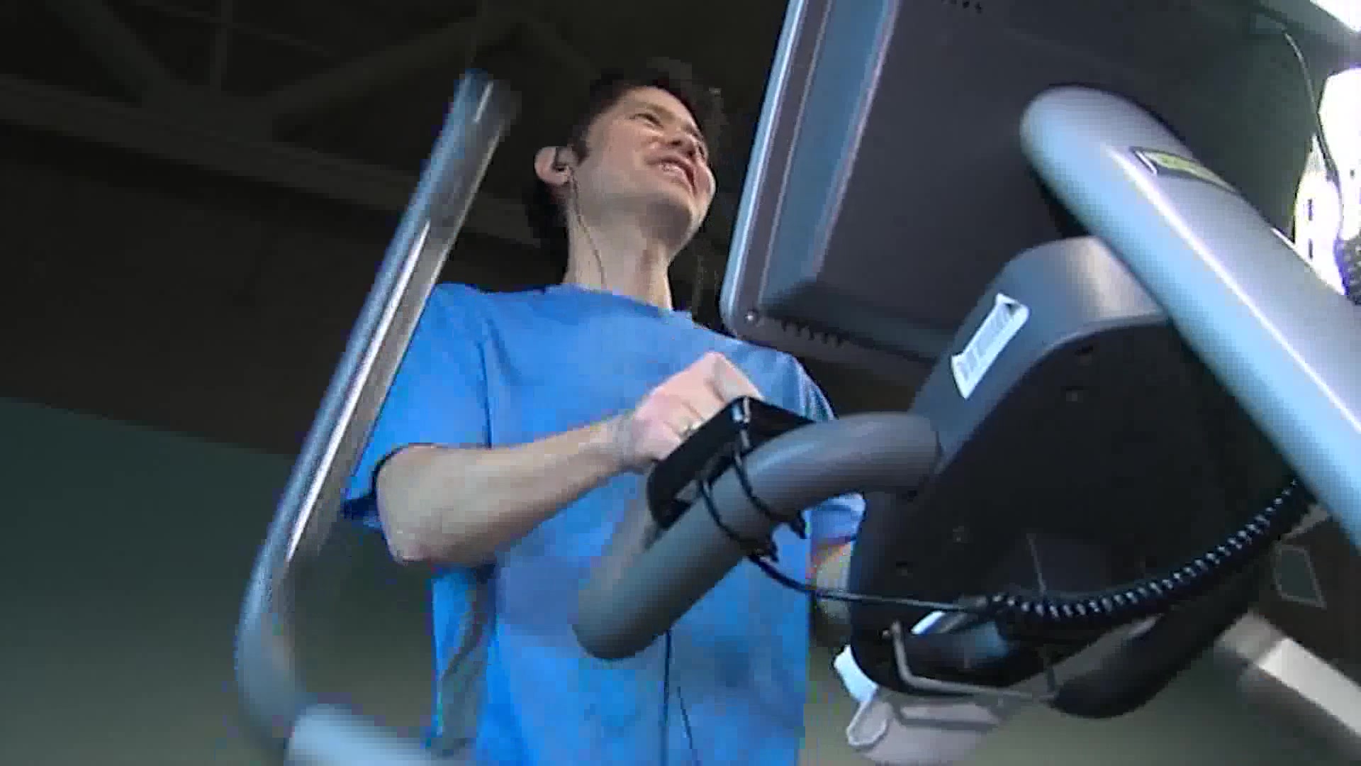 Fitness Trainer Shares Health Tips to Get You Through The Holiday Season