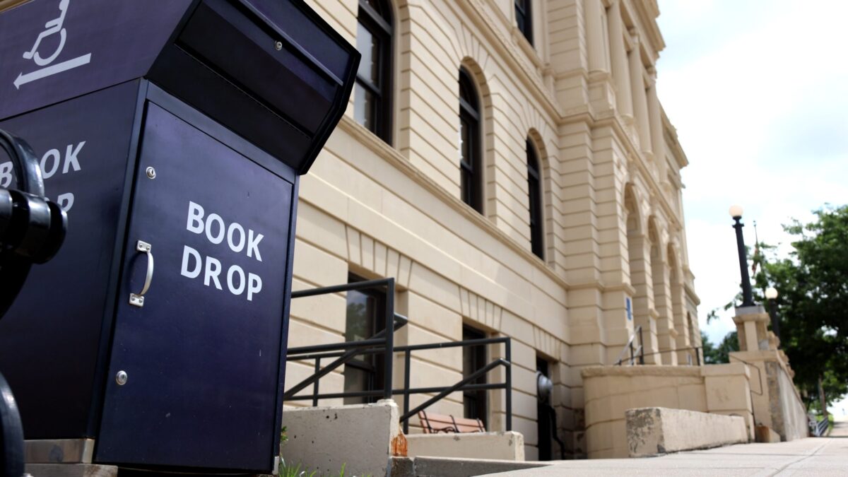 Library book review: Enjoy a slice of Halloween in January with these horror books