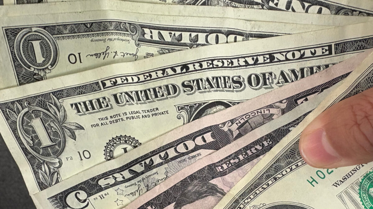 Missouri minimum wage rises to $15 an hour under new law