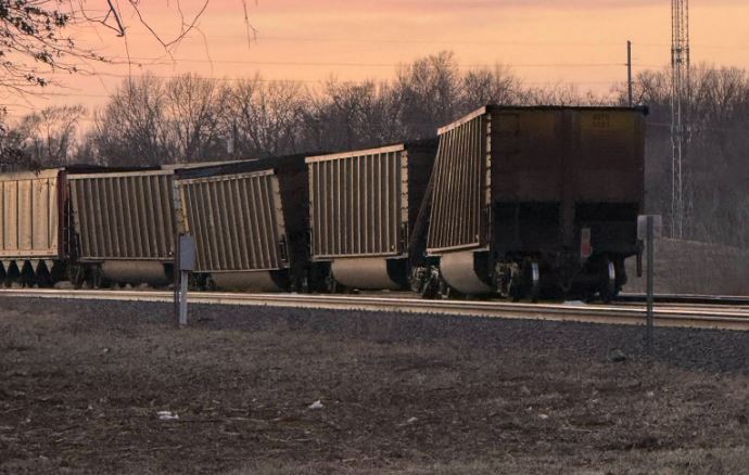 Sedalia street has temporary closure after train derailment